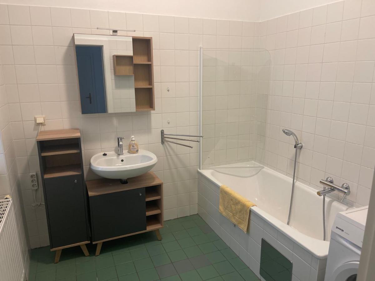 Gesamte Unterkunft für 4 Personen Top 12 Wien Exterior foto